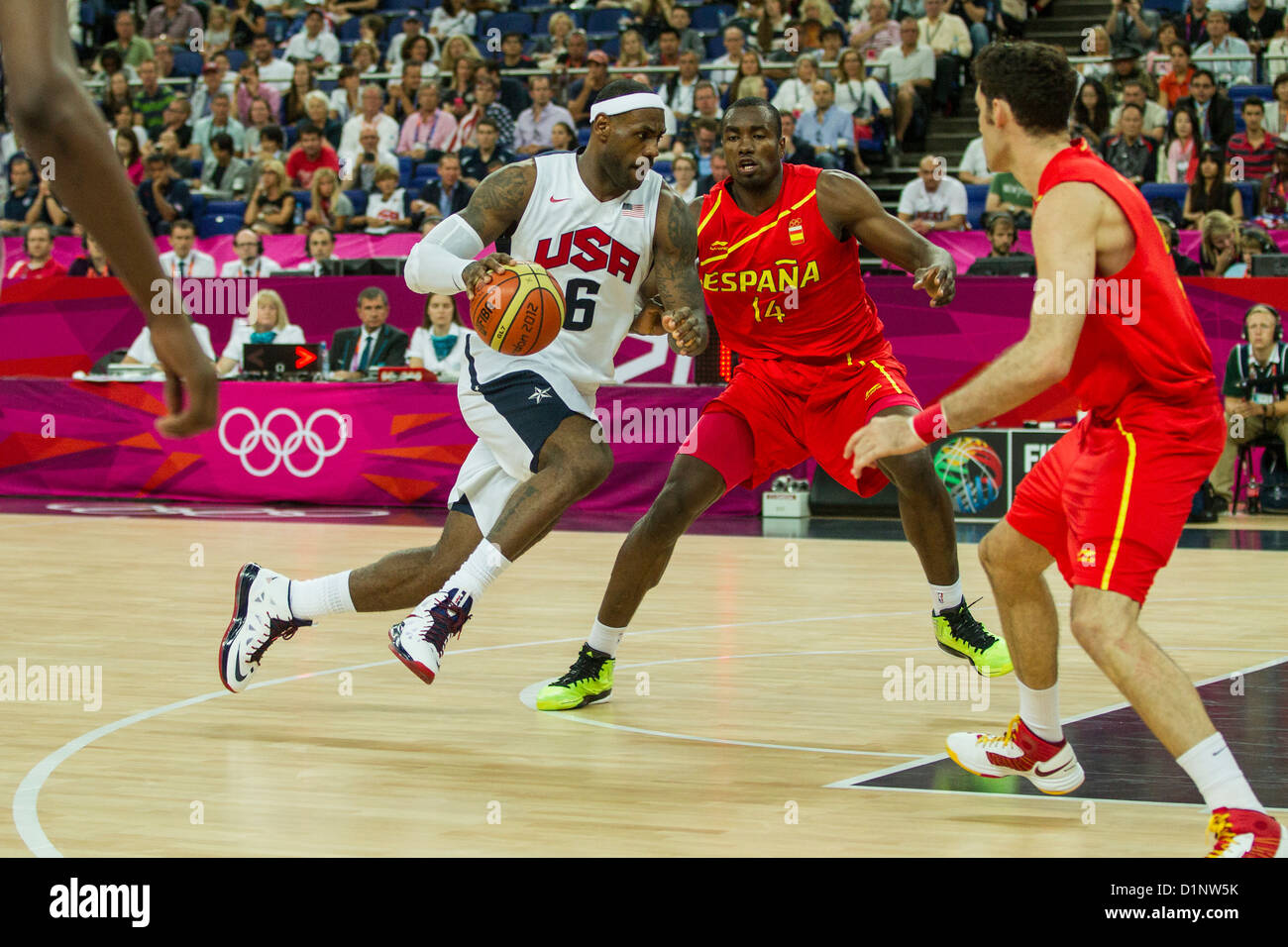 Lebron James (USA) qui se font concurrence sur la médaille d'or jeu de basket-ball aux Jeux Olympiques d'été, Londres 2012 Banque D'Images