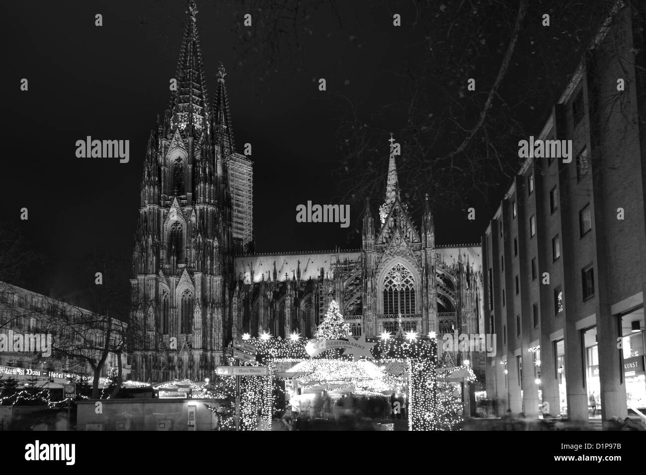 La cathédrale de Cologne et les marchés de Noël de la ville de Cologne, Rhénanie du Nord-Westphalie, Allemagne, Europe Banque D'Images