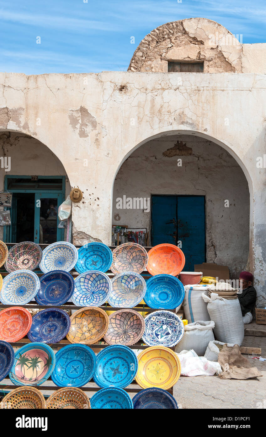 Au sud de la Tunisie, Tataouine, le marché de l'artisanat Banque D'Images