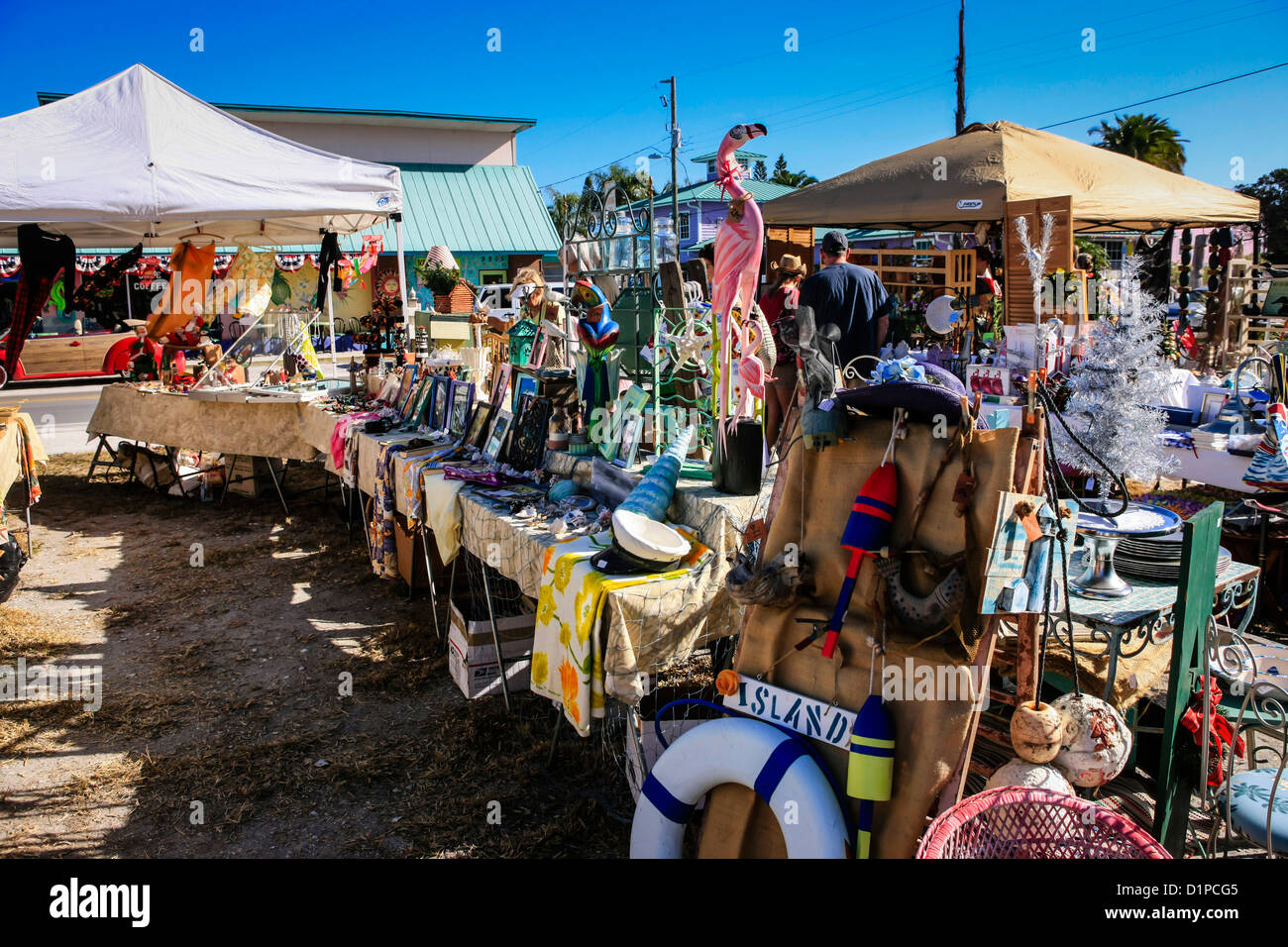 Articles à vendre à la Brocante dimanche sur Longboat Key FL Banque D'Images