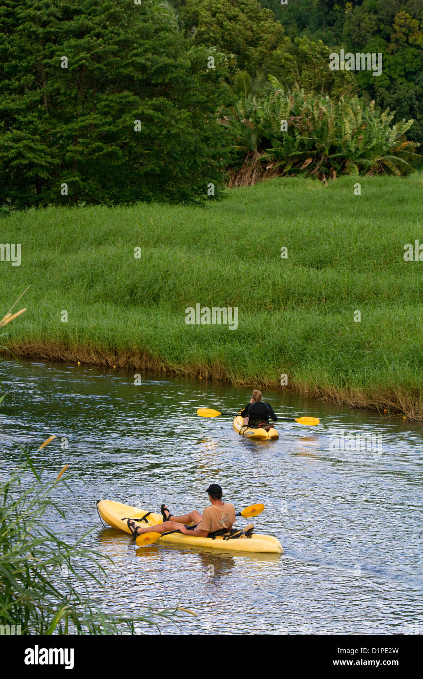 Le kayak de rivière Hanalei sur l'île de Kauai, Hawaii, USA. Banque D'Images