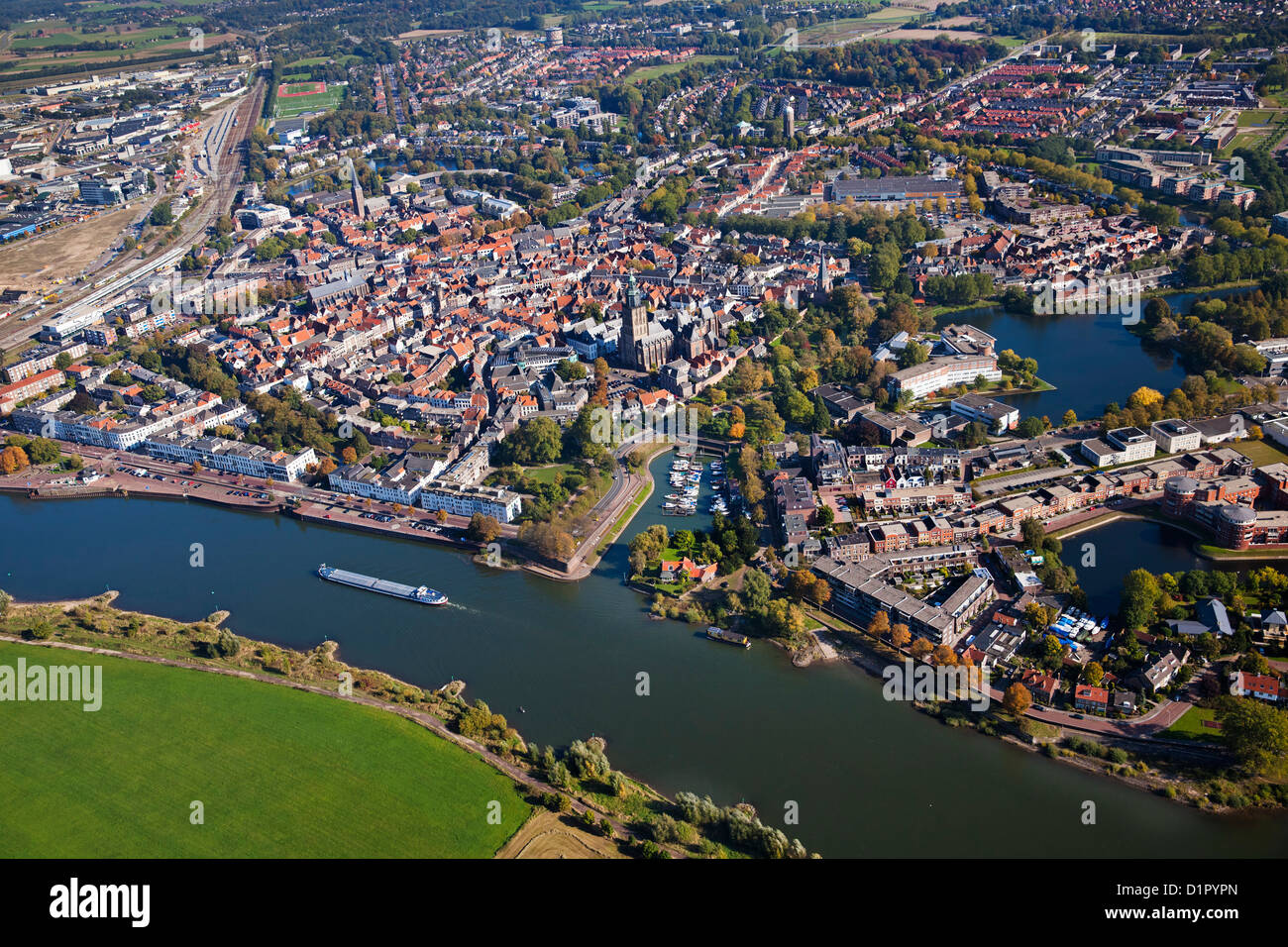 Les Pays-Bas, Doesburg, ville fortifiée à la rivière IJssel. Vue aérienne. Banque D'Images