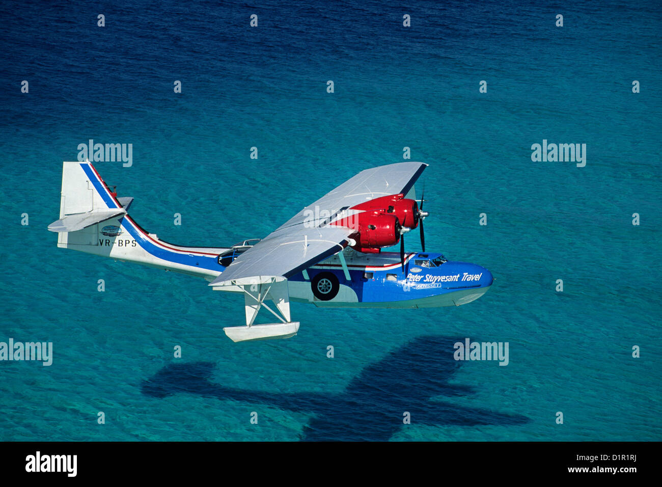 Bahamas, Bimini, Catalina PBY-5A de l'aquaplanage avant l'atterrissage à Bimini Bay. Banque D'Images
