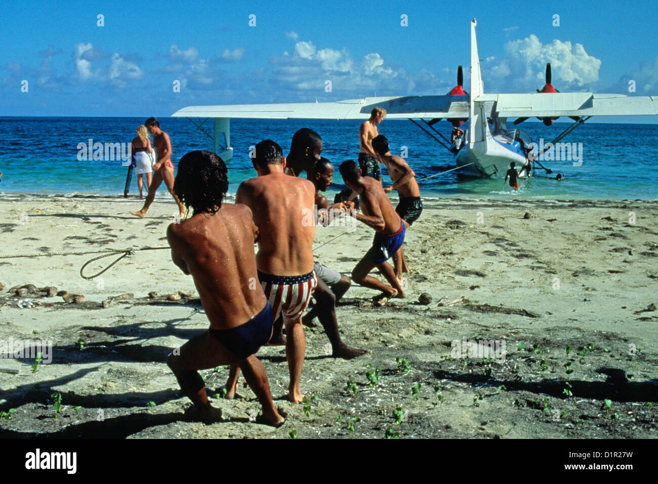 Brésil, Salvador de Bahia, Catalina PBY-5A tiré de l'aquaplanage sur la plage après l'atterrissage. Banque D'Images
