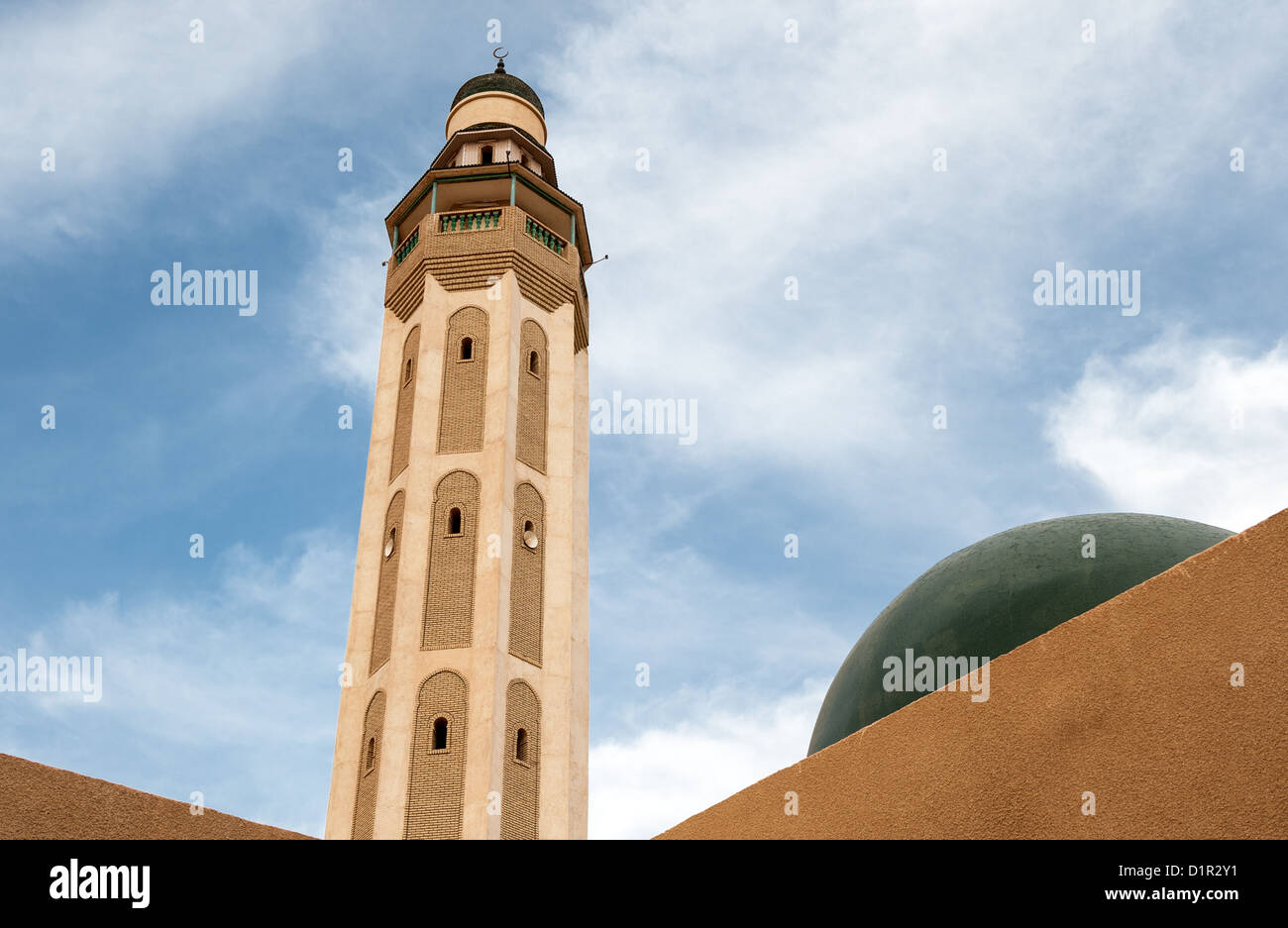 Au sud de la Tunisie, Tozeur, le minaret de la mosquée de la médina Banque D'Images