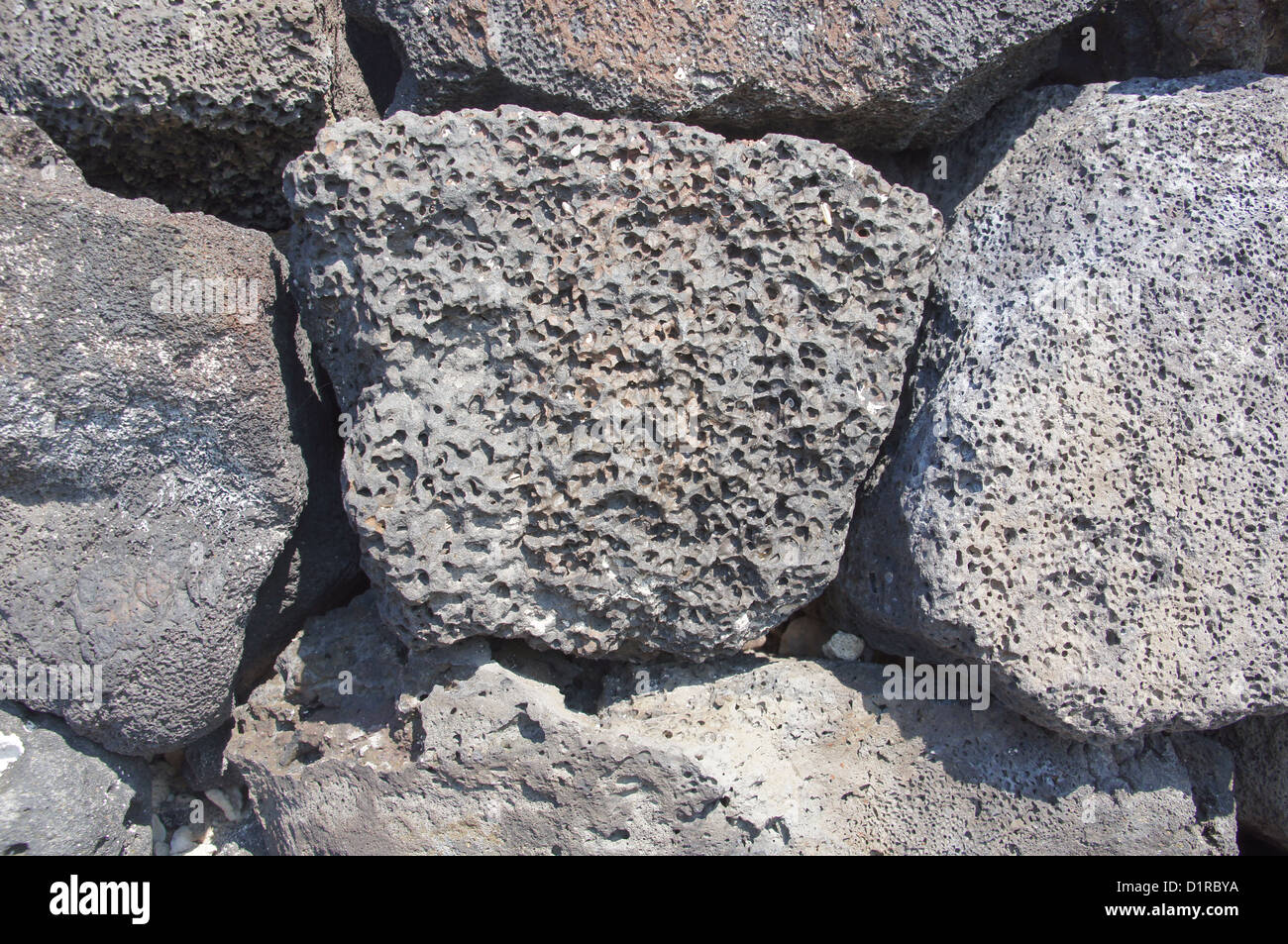 Détail, mur de pierre de lave construit à sec à Ke'eku Heiau , temple pré-chrétien près de Kahalu'u Bay, Hawaii Banque D'Images