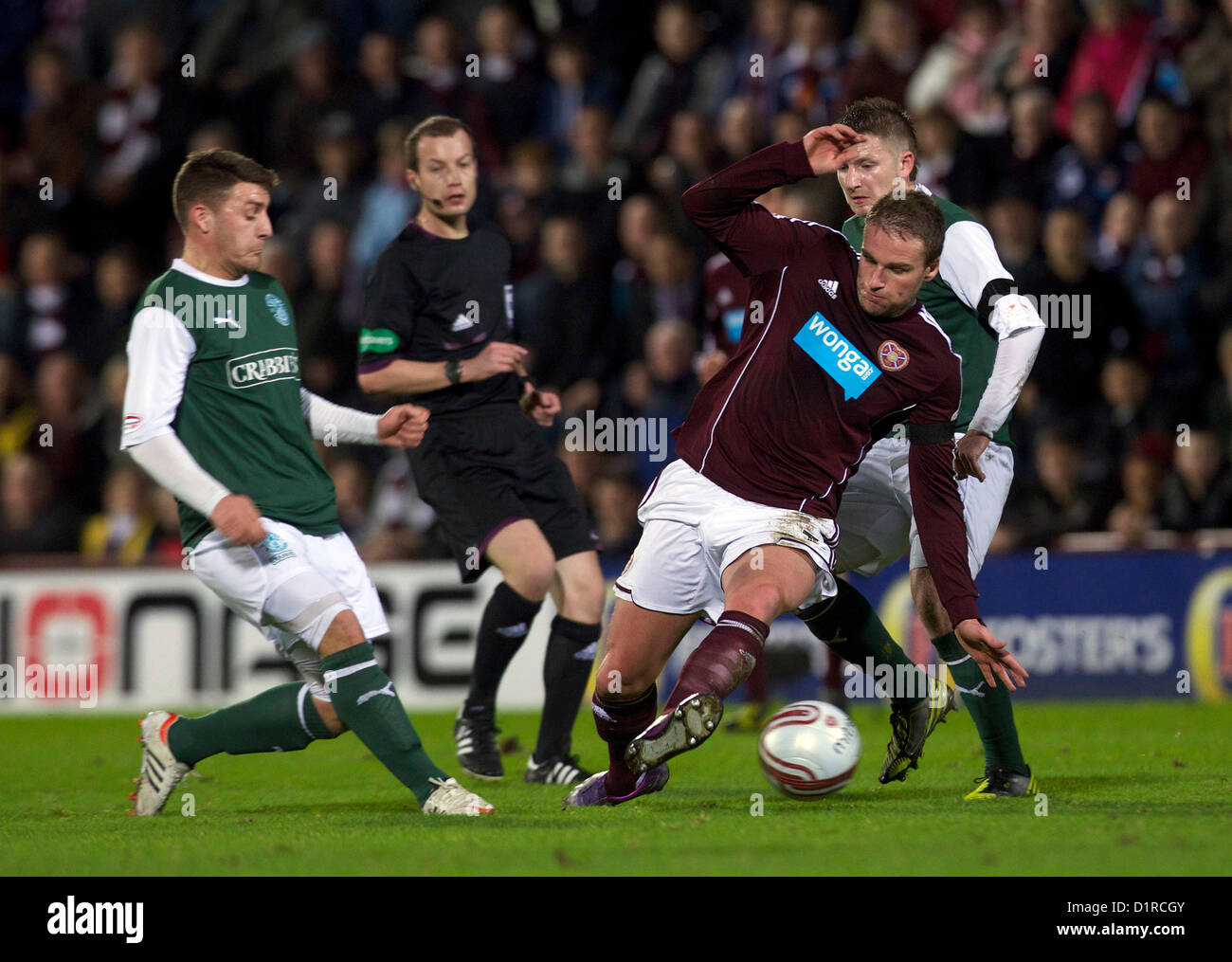 03.01.2012 Édimbourg, Écosse. Cœurs Ryan Stevenson en action au cours de la Clydesdale Bank Scottish Premier League et le 1er jeu jeu Derby Édimbourg de 2013 entre le Cœur du Midlothian Hibernian et du stade de Murrayfield. Banque D'Images