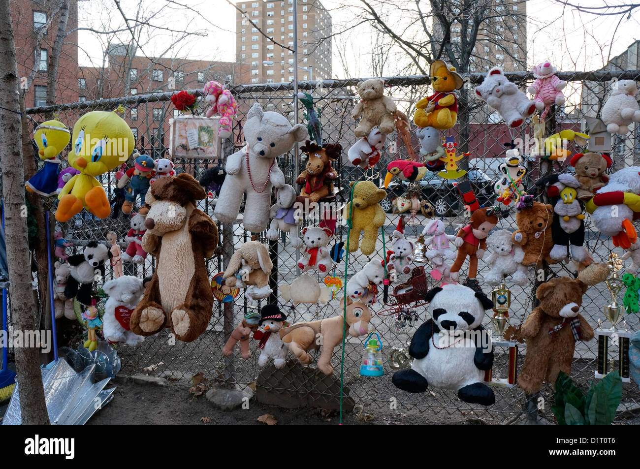 Mémorial à la mort d'un enfant dans la ville de New York. Banque D'Images