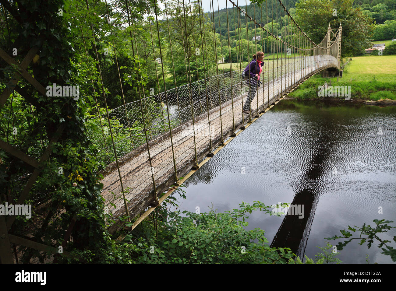 Les sapeurs pont suspendu au-dessus de la rivière Conwy, Betws-Y-coed, Conwy, au nord du Pays de Galles Banque D'Images