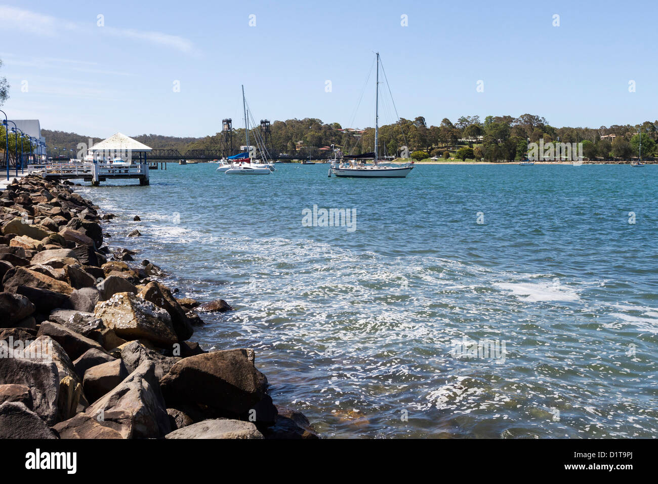Manmaid estran rocheux à Batemans Bay, NSW Australie en tant que mécanisme de contrôle de l'érosion Banque D'Images
