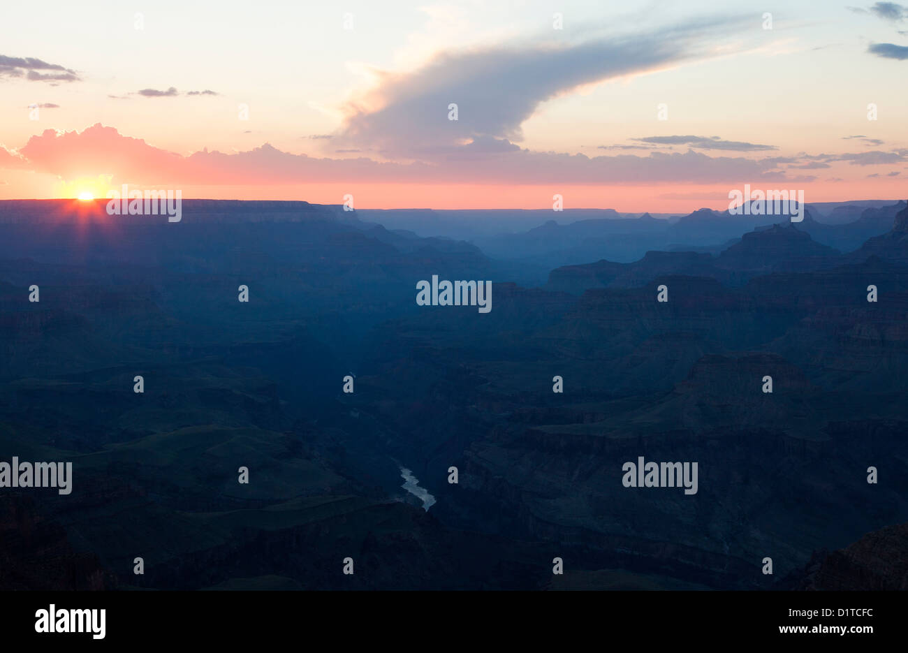 Coucher de soleil sur Grand Canyon NP, Arizona USA Banque D'Images