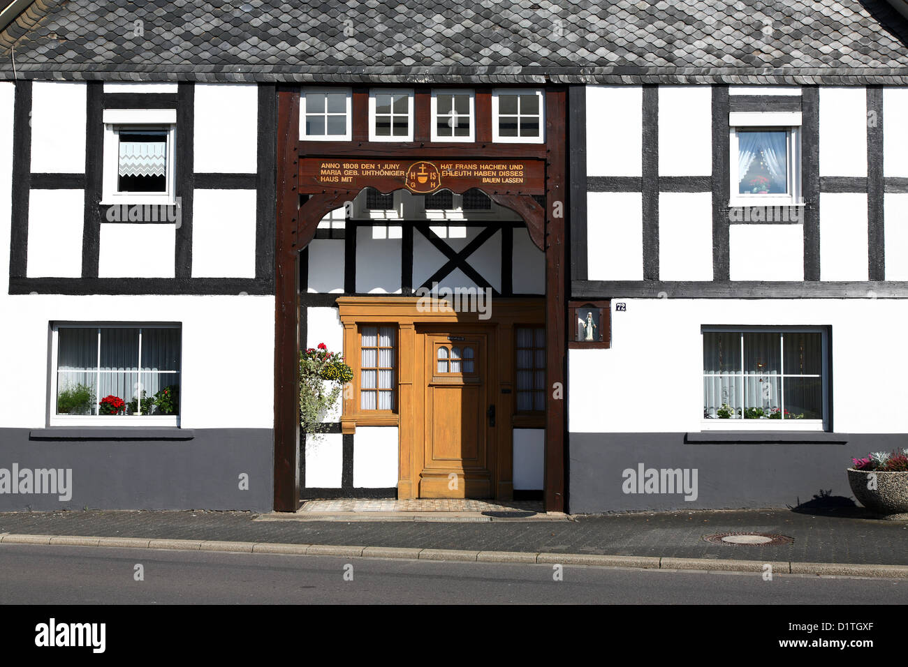 Finnentrop-Bamenohl, l'Allemagne, l'entrée d'une maison à colombages Banque D'Images