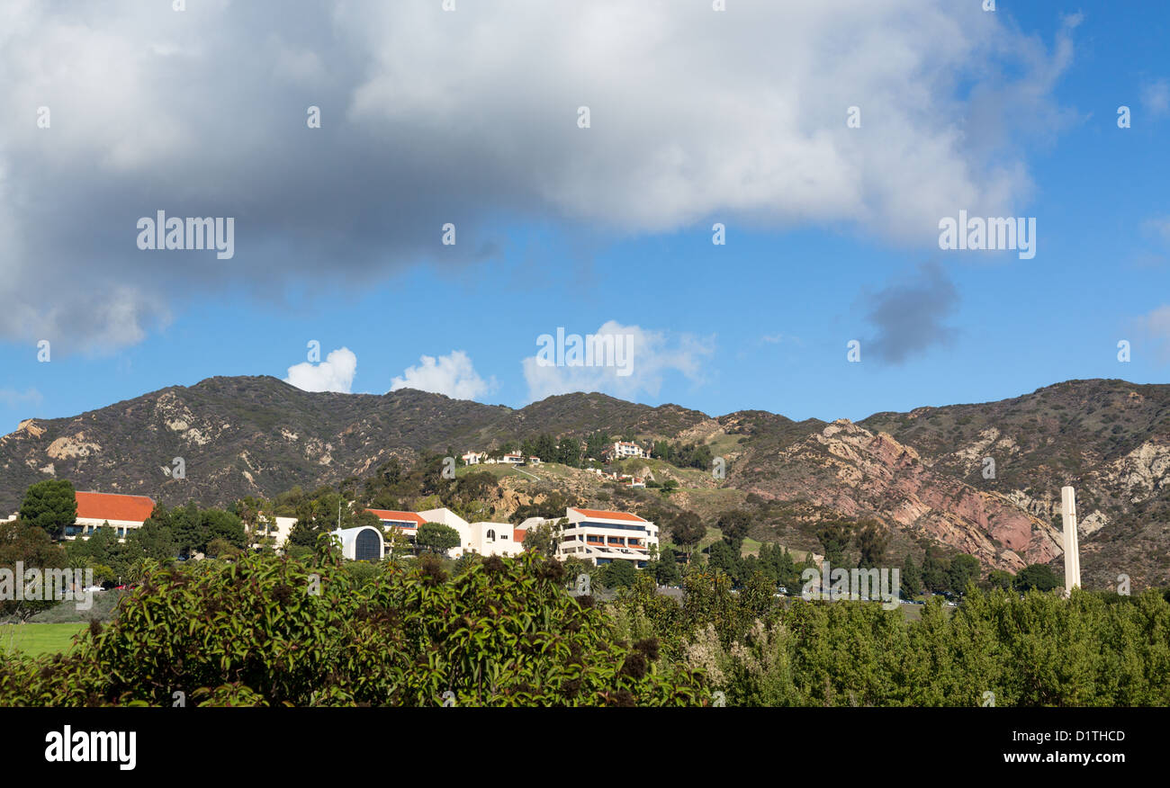 Malibu, États-Unis - Pepperdine University, Malibu, Californie avec la Tour thématique Phillips sur le campus Banque D'Images