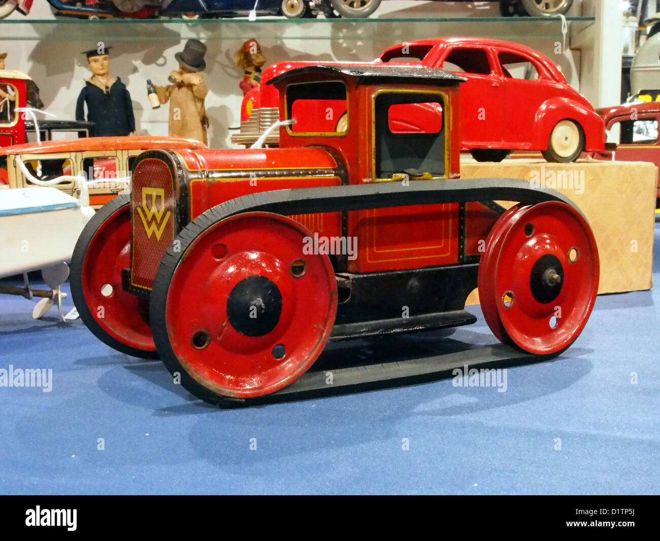 Litho tin toy BW tracteur Banque D'Images