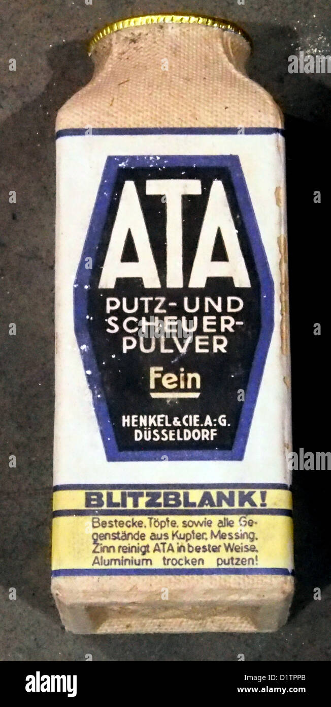 Les produits ménagers, ATA putz- und scheuer-pulver, Fein Banque D'Images