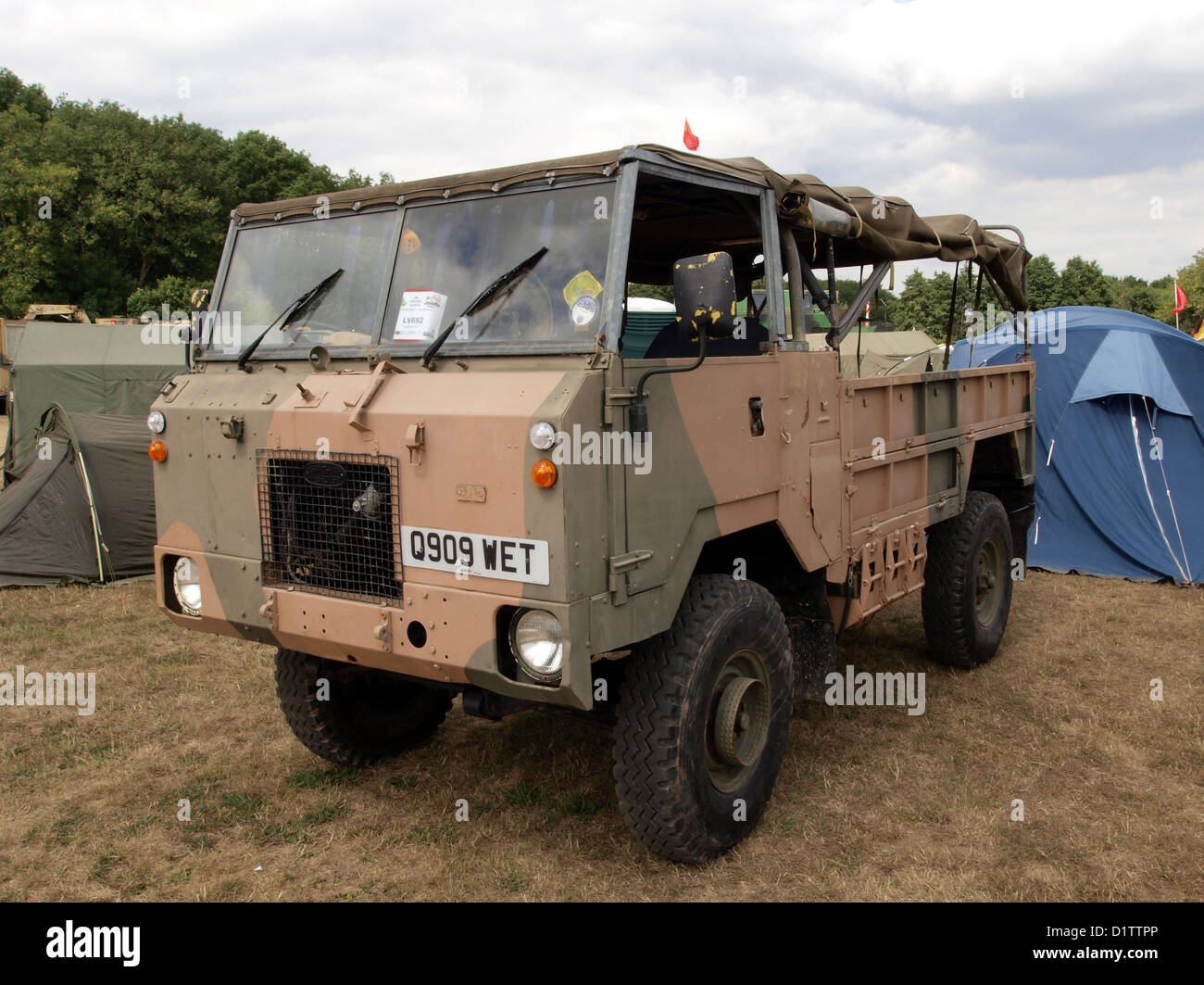 La guerre et la paix montrent....Land Rover 101 Contrôle de l'avant Banque D'Images