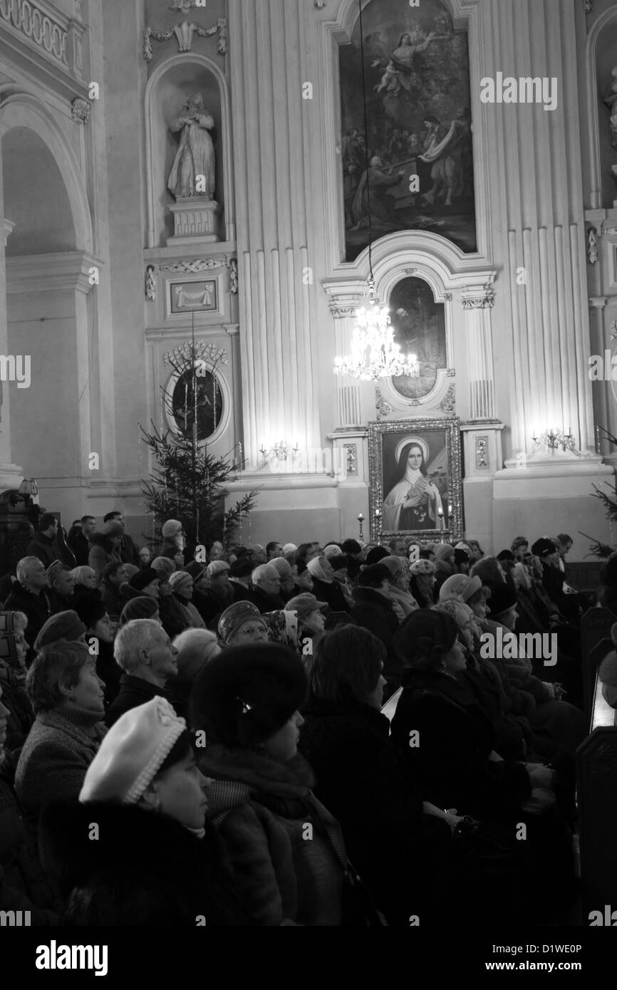 Kiev - 2 déc : service de Noël à la Cathédrale de Pierre et Paul, Kiev, Ukraine, décembre. 25. 2012 Banque D'Images