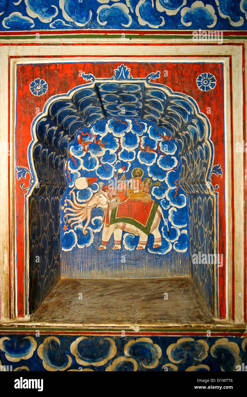 Détail de la peinture dans les nuages de pluie à Badal Mahal fort de Junagarh dans Bikaner, Rajasthan, Inde. Banque D'Images