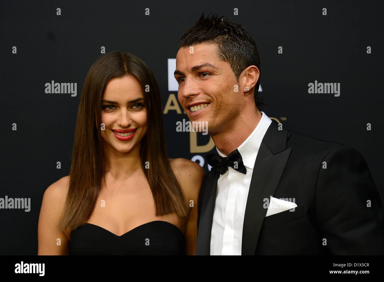 07.01.2013. Zurich, Suisse. FIFA BALLON D'Or 2012 Cristiano Ronaldo et  Irina arrivent pour la cérémonie de remise des Prix Photo Stock - Alamy
