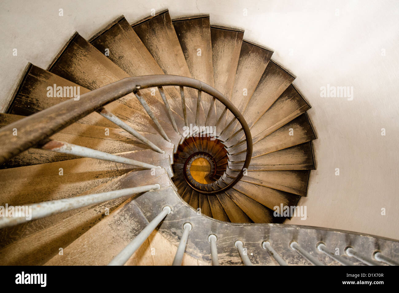 Escalier en bois en spirale Banque D'Images