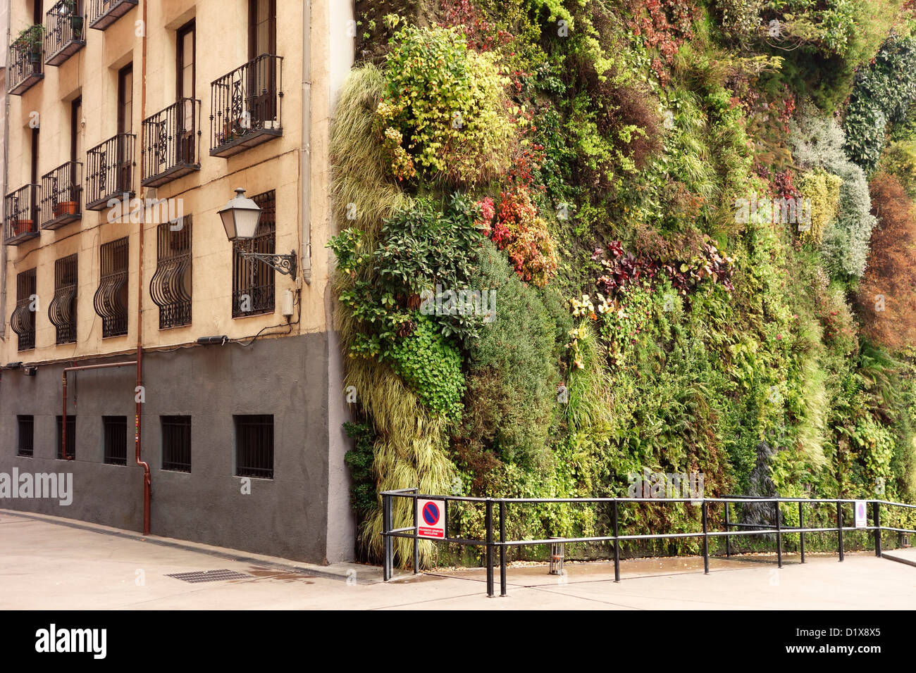 Jardin vertical madrid espagne verte caixaforum caixa forum Mur vivant Banque D'Images