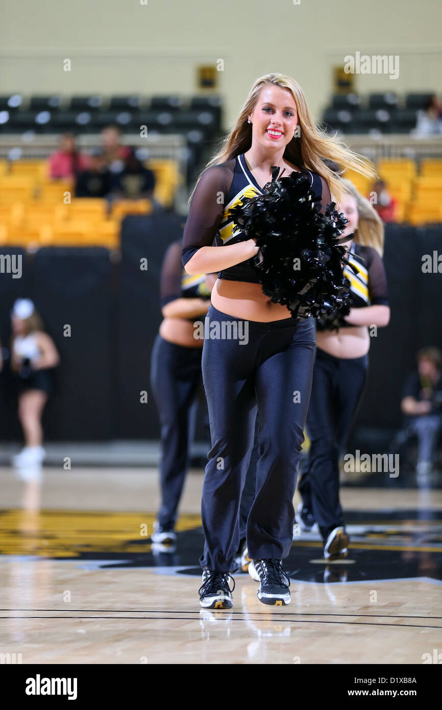 Kennesaw State cheerleader Banque D'Images