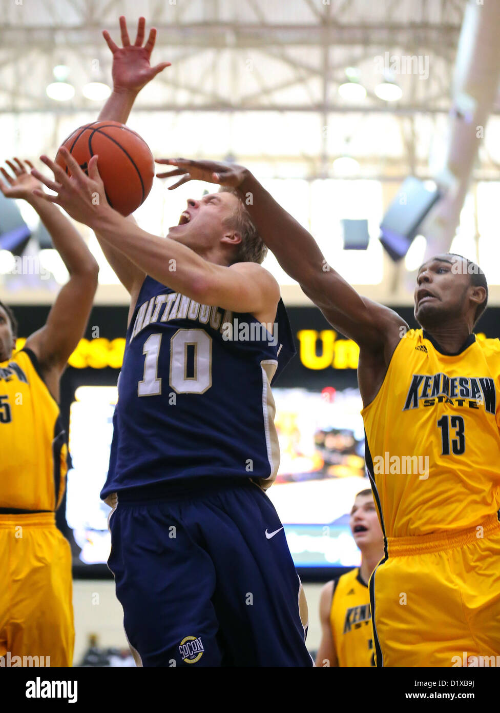 UT Chattanooga bat Kennesaw State 65-51. Le 24 novembre 2012. Kennesaw, Géorgie. USA. NCAA Division I Men's Basketball. Banque D'Images