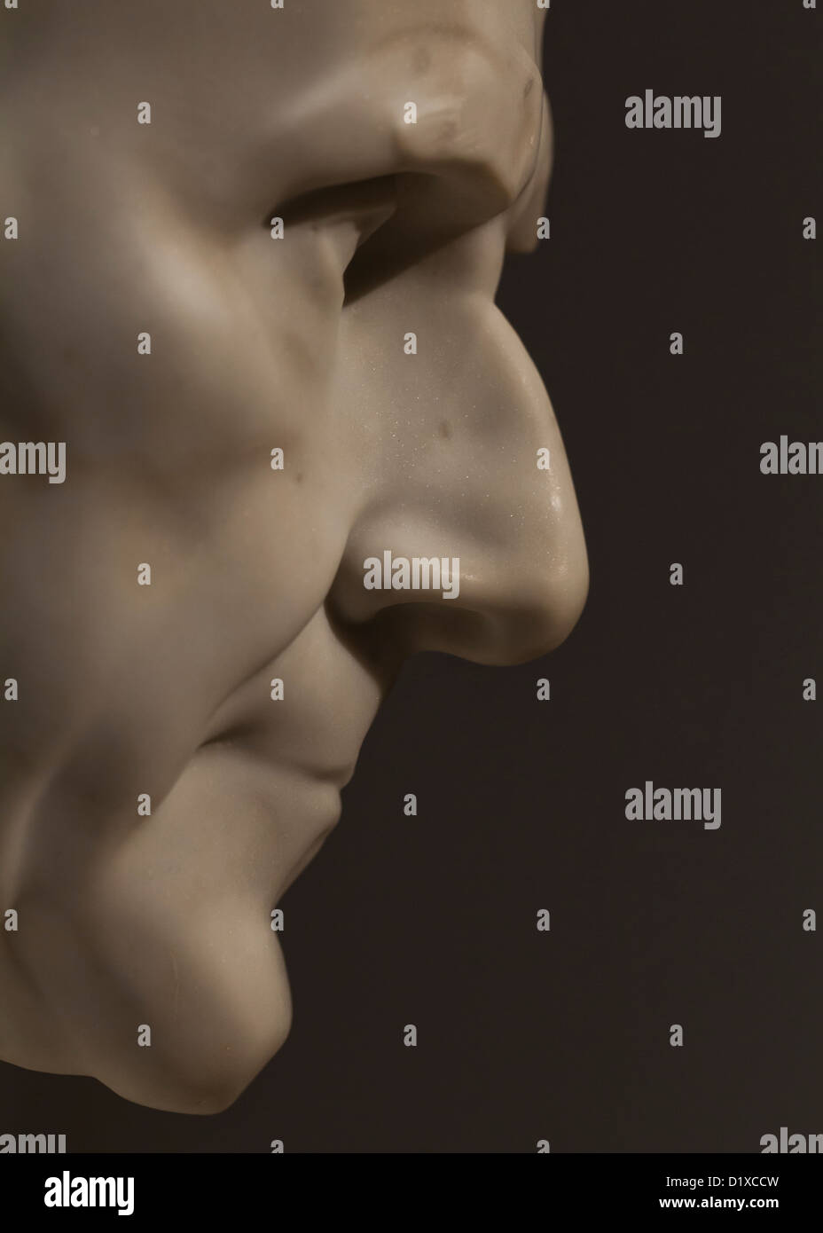 Visage masculin Vue de profil de la sculpture sur pierre Banque D'Images