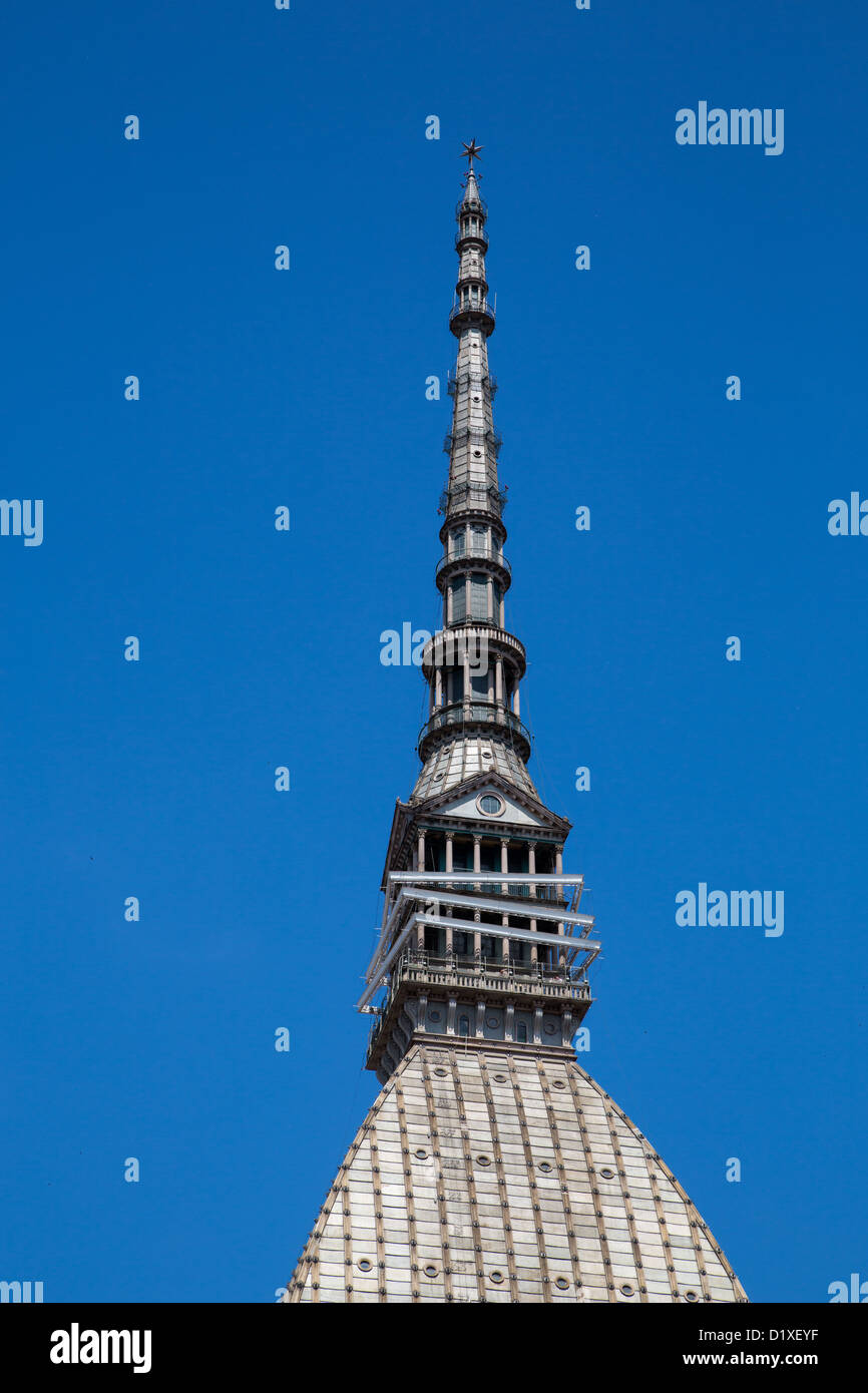 Flèche de la Mole Antonelliana à Turin. Banque D'Images