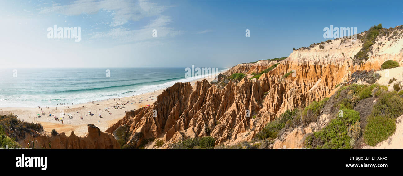 Panorama de la couture de falaises de grès dans Gale beach, comporta , Portugal Banque D'Images