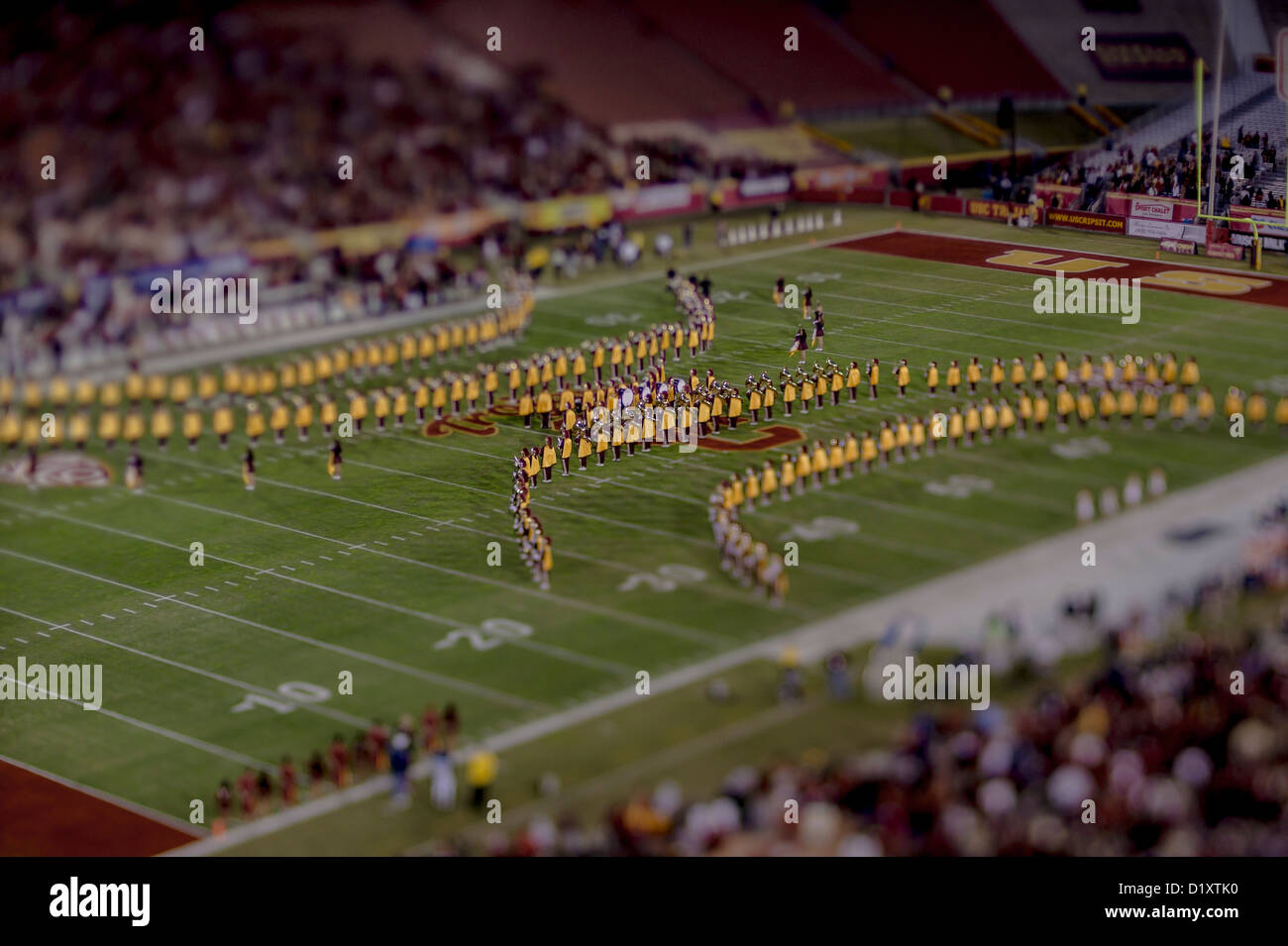 Match de football au Los Angeles Memorial Coliseum entre USC Trojans et Notre Dame Banque D'Images