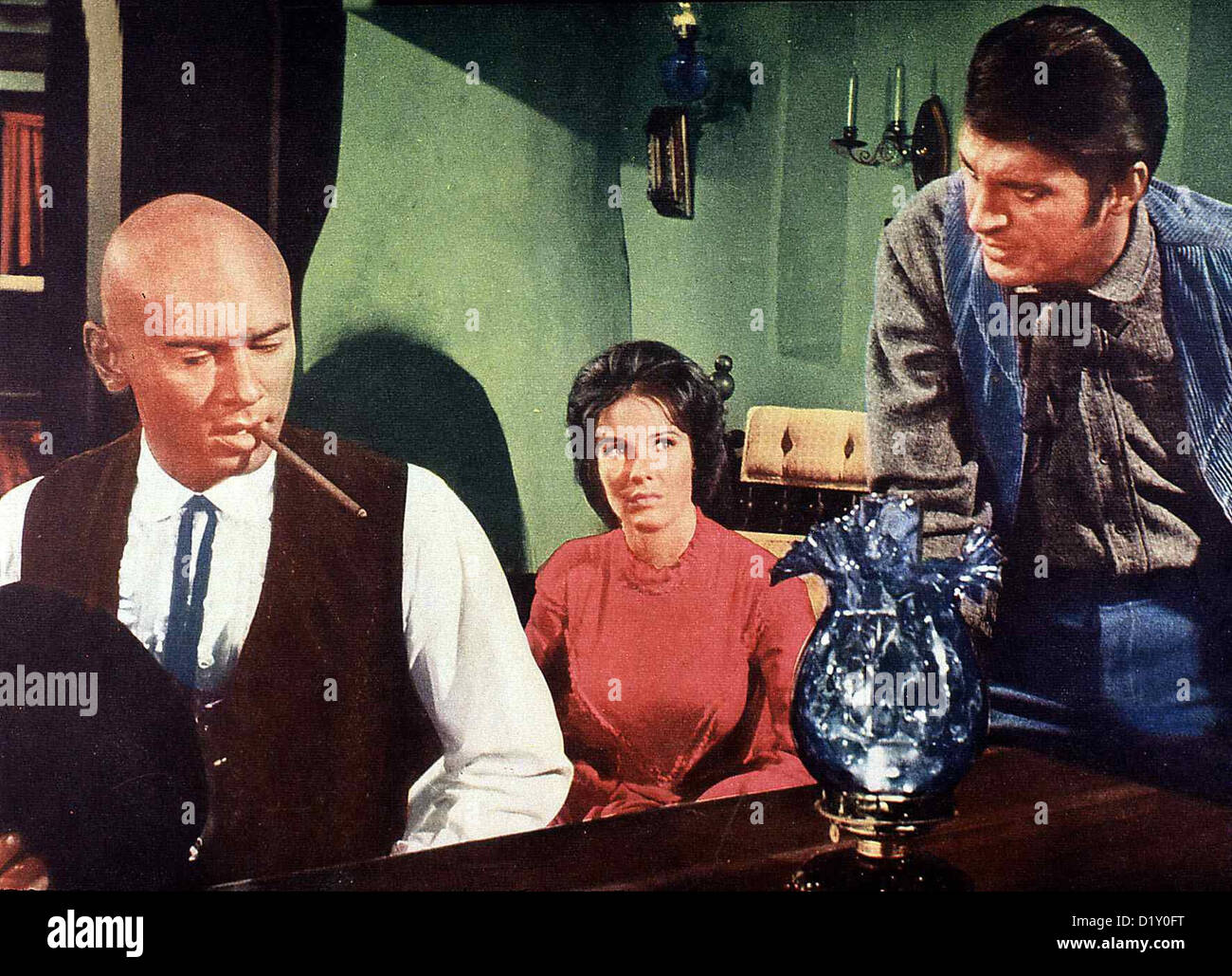 Treffpunkt für zwei Pistolen Invitation à Gunfighter Yul Brynner, Janice Règle, Clifford David Der Revolverheld Jules (Yul Banque D'Images