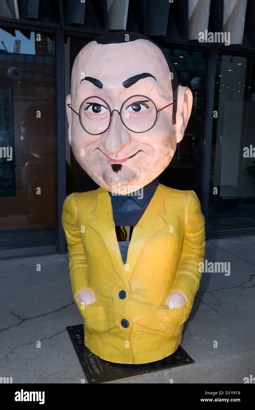 Tête géante de papier mâché de caractère. Banque D'Images