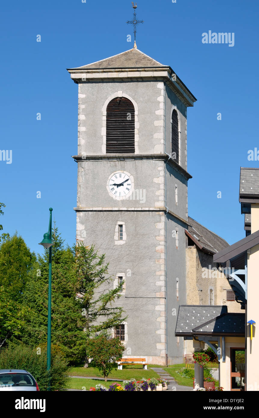 Clocher de l'église à Saint Paul en Chablais près du lac Léman à l'est de la France, située dans le département de Haute-Savoie Banque D'Images