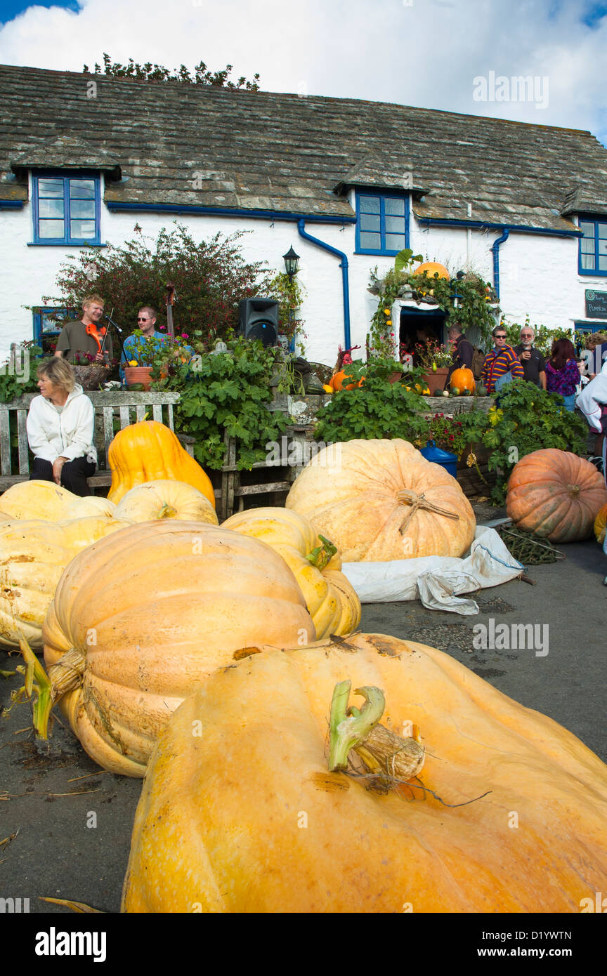 [Square and Compass] Public House et Festival de la citrouille, Worth Matravers. Banque D'Images