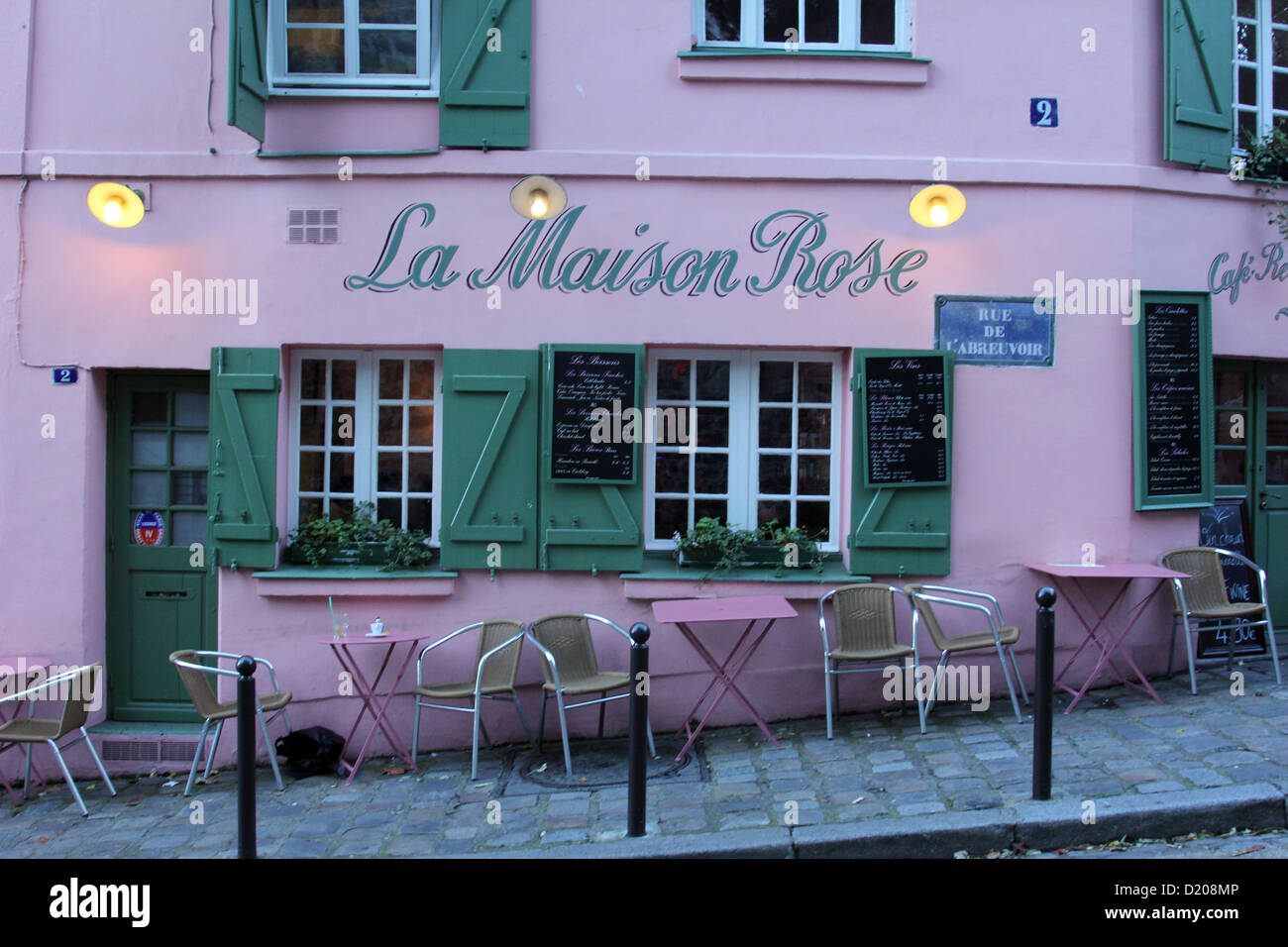 PARIS - 04 NOVEMBRE 2012 : La Maison restaurant Rose sur Montmartre à Paris. Banque D'Images