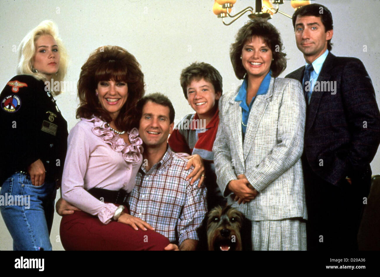 Eine Schrecklich Nette Familie marié... Enfants Kelly (Christina Applegate), Peggy (Katey Sagal), Al (Ed O'Neill) und Bud Banque D'Images