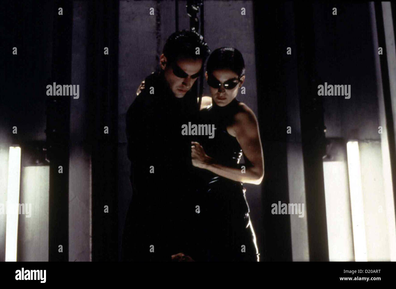 Matrix Matrix, Neo (Keanu Reeves), Trinity (Carrie Anne Moss) *** légende locale *** 1999 -- Banque D'Images