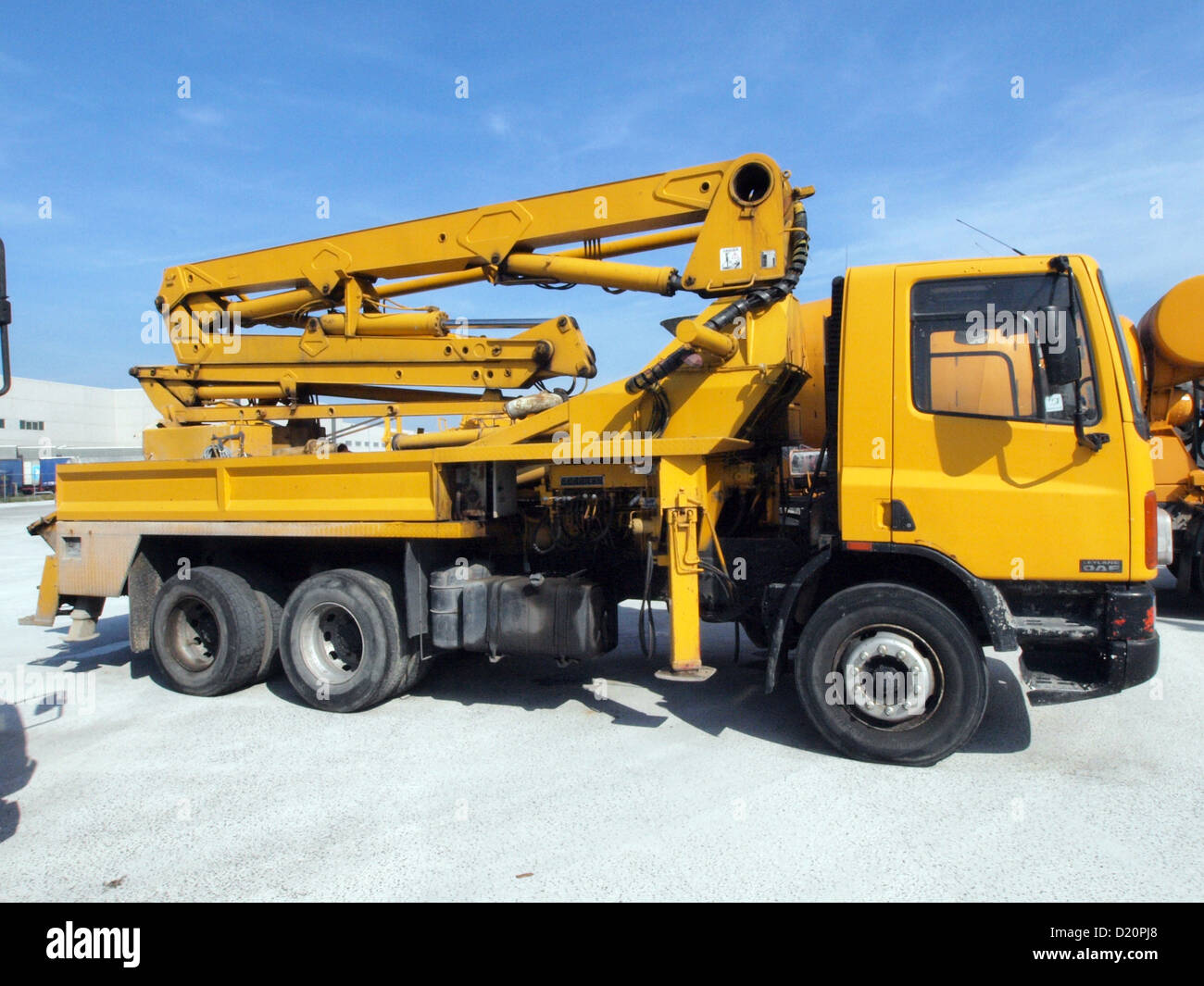 Leyland DAF est un fabricant connu pour ses véhicules utilitaires, y compris les camions et les fourgonnettes. La société est reconnue pour produire des solutions de transport fiables et durables pour les industries de la logistique et du transport. Banque D'Images