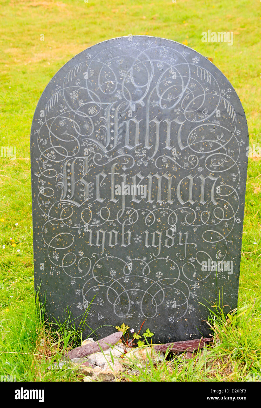 John Betjeman église St Enodoc grave Trebetherick Cornwall England UK Banque D'Images