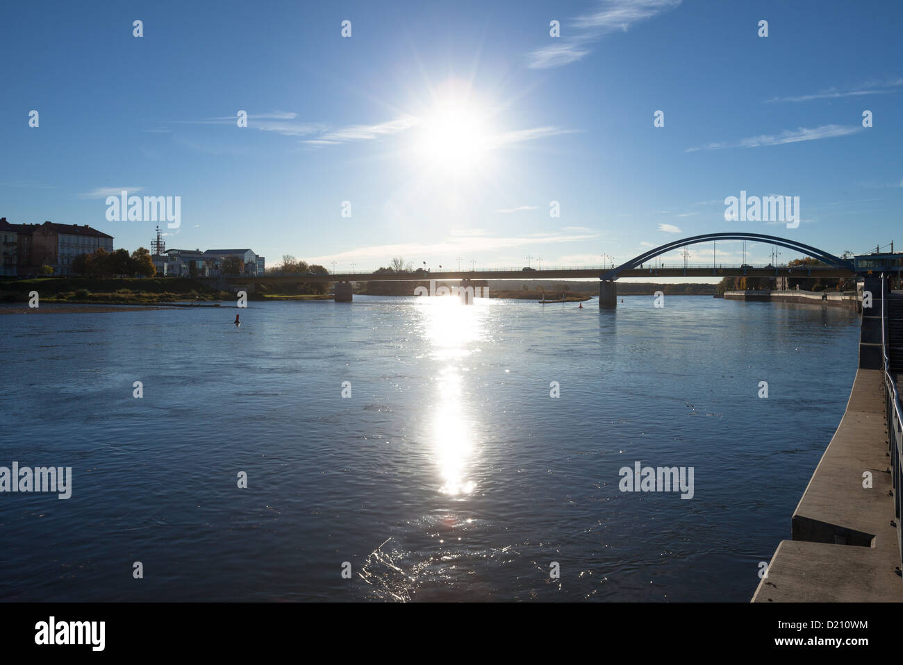 Oderbruecke Bridge, Frankfurt Oder Allemagne à Slubice Pologne Banque D'Images