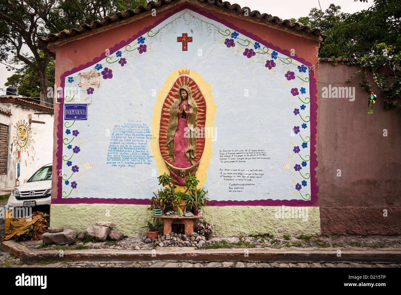 Peinture murale célébrant la Vierge de Guadalupe Banque D'Images