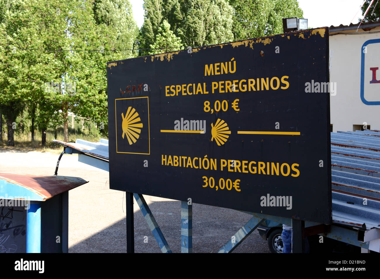 Inscrivez-vous offrant l'hébergement et la nourriture pour les pèlerins sur le Chemin de Saint Jacques à Sanabria , Espagne Banque D'Images