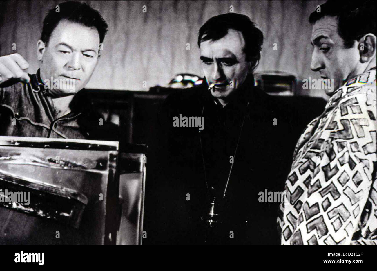 Gauner Rechnen Ab Metamorphose Des Cloportes, La Charles Aznavour (m), Lino Ventura (r) *** légende locale *** SAC 1965 Banque D'Images