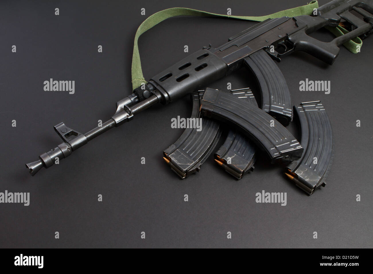 AK-47-sélective, feu gaz 7,62×39mm fusil d'assaut, d'abord développé dans l'URSS de Mikhaïl Kalachnikov Banque D'Images