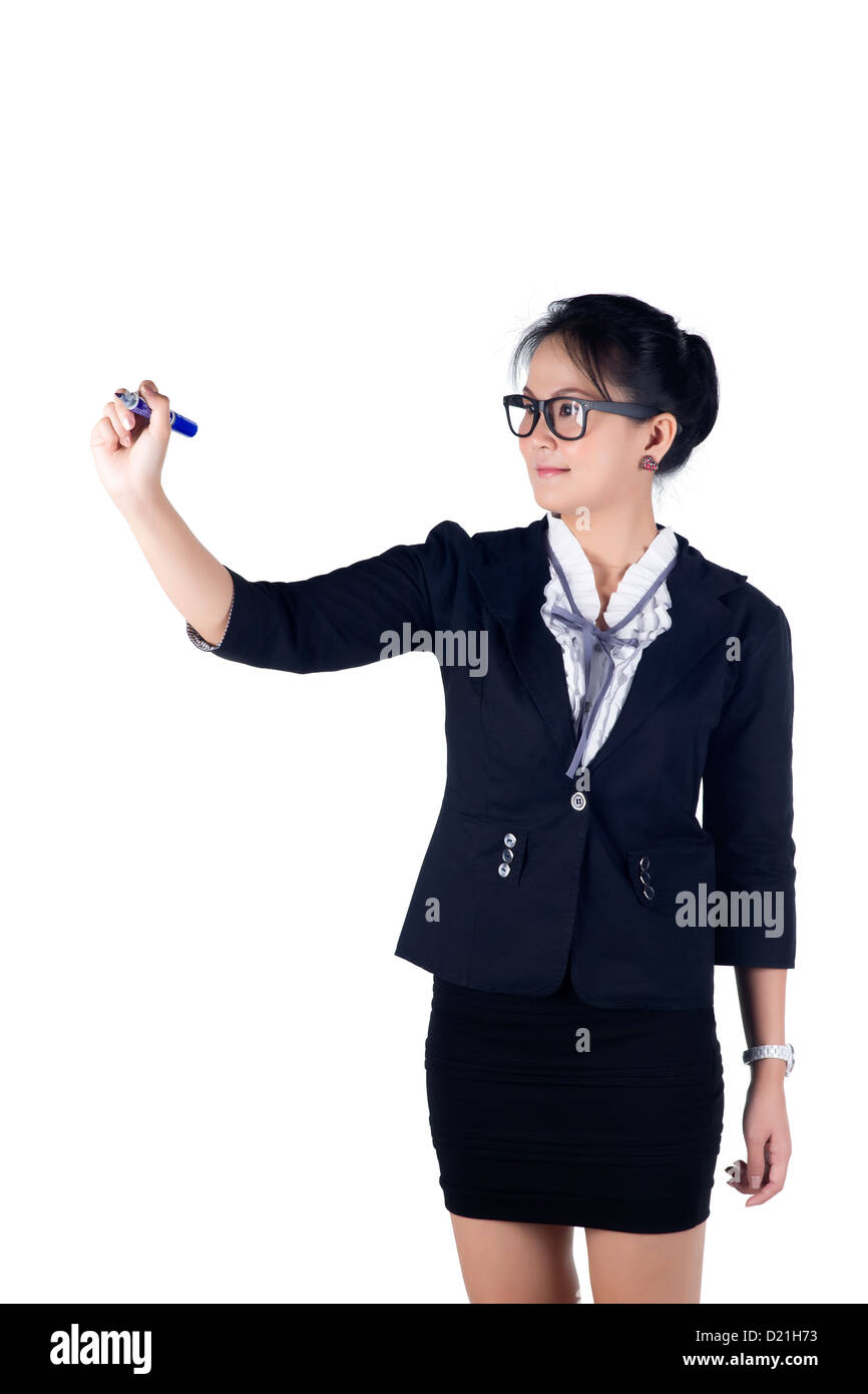 Femme d'affaires à l'aide d'écrire ou dessiner sur l'écran. Isolé sur fond blanc. Modèle est Asian Woman. Banque D'Images Femme d'affaires à l'aide d'écrire ou dessiner sur l'écran. Isolé sur fond blanc. Modèle est Asian Woman. Banque D'Images