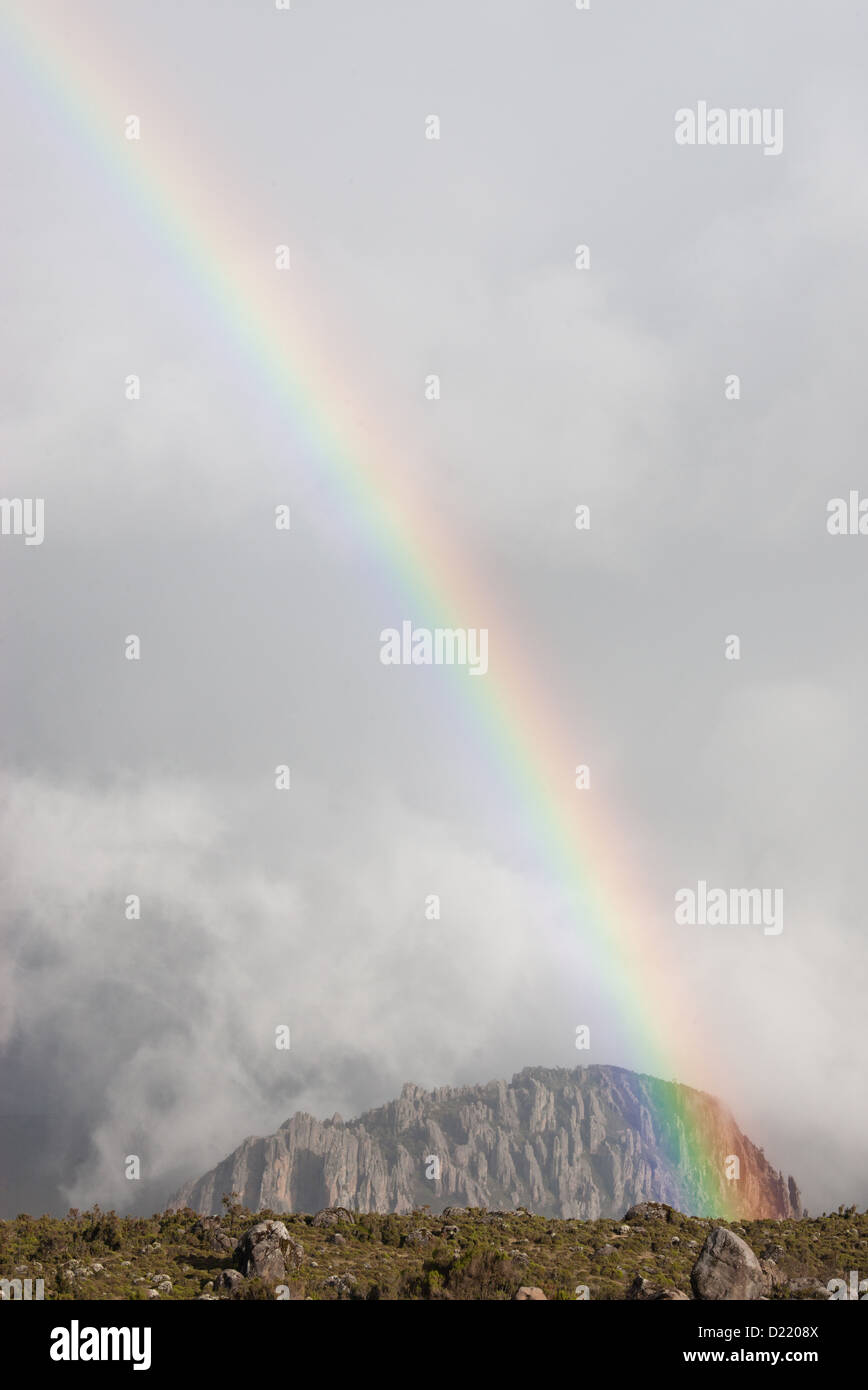 Après l'arc-en-ciel de pluie dans les montagnes de balle, de l'Éthiopie Banque D'Images