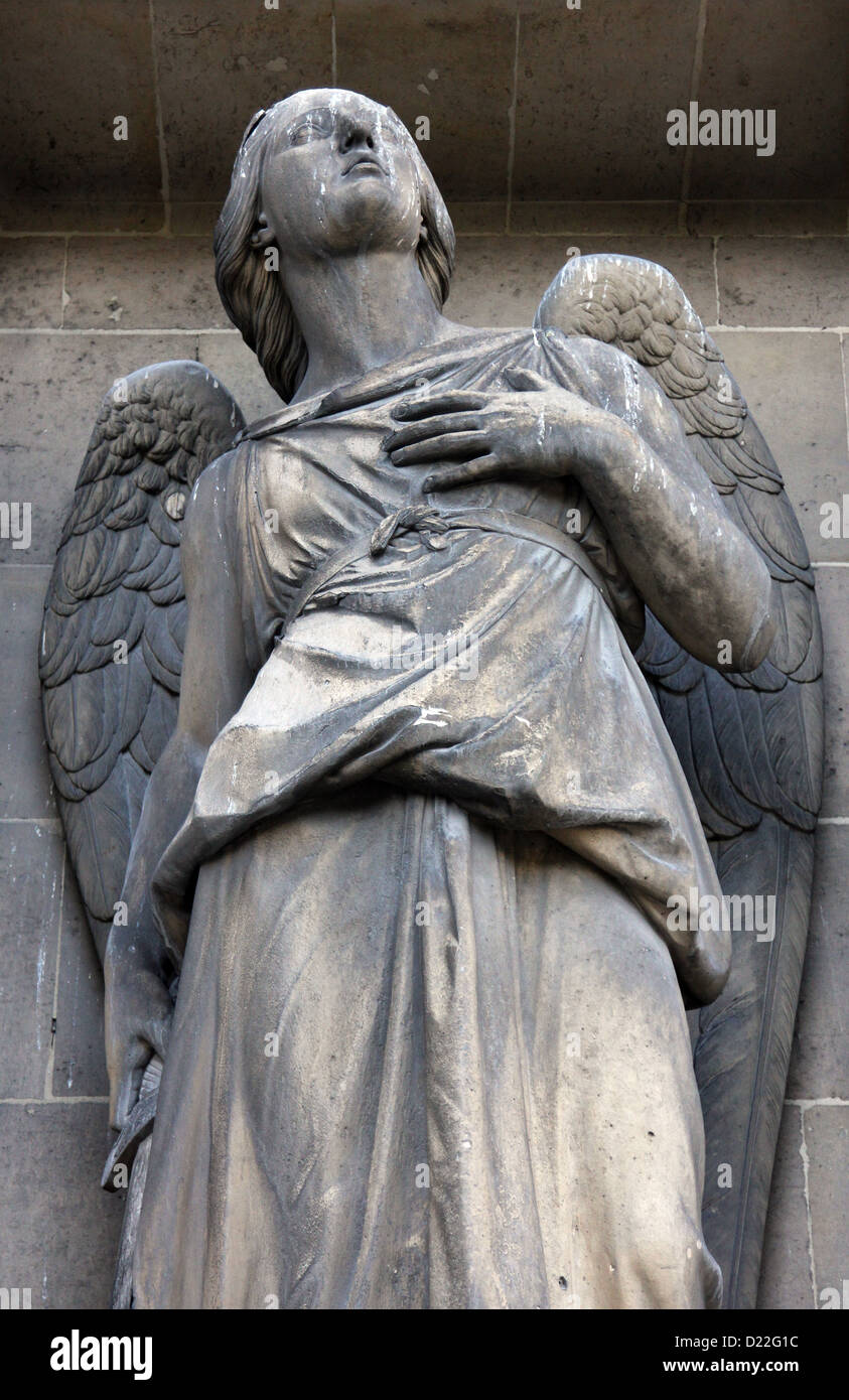 L'Archange Michael, l'Eglise de la Madeleine à Paris Banque D'Images