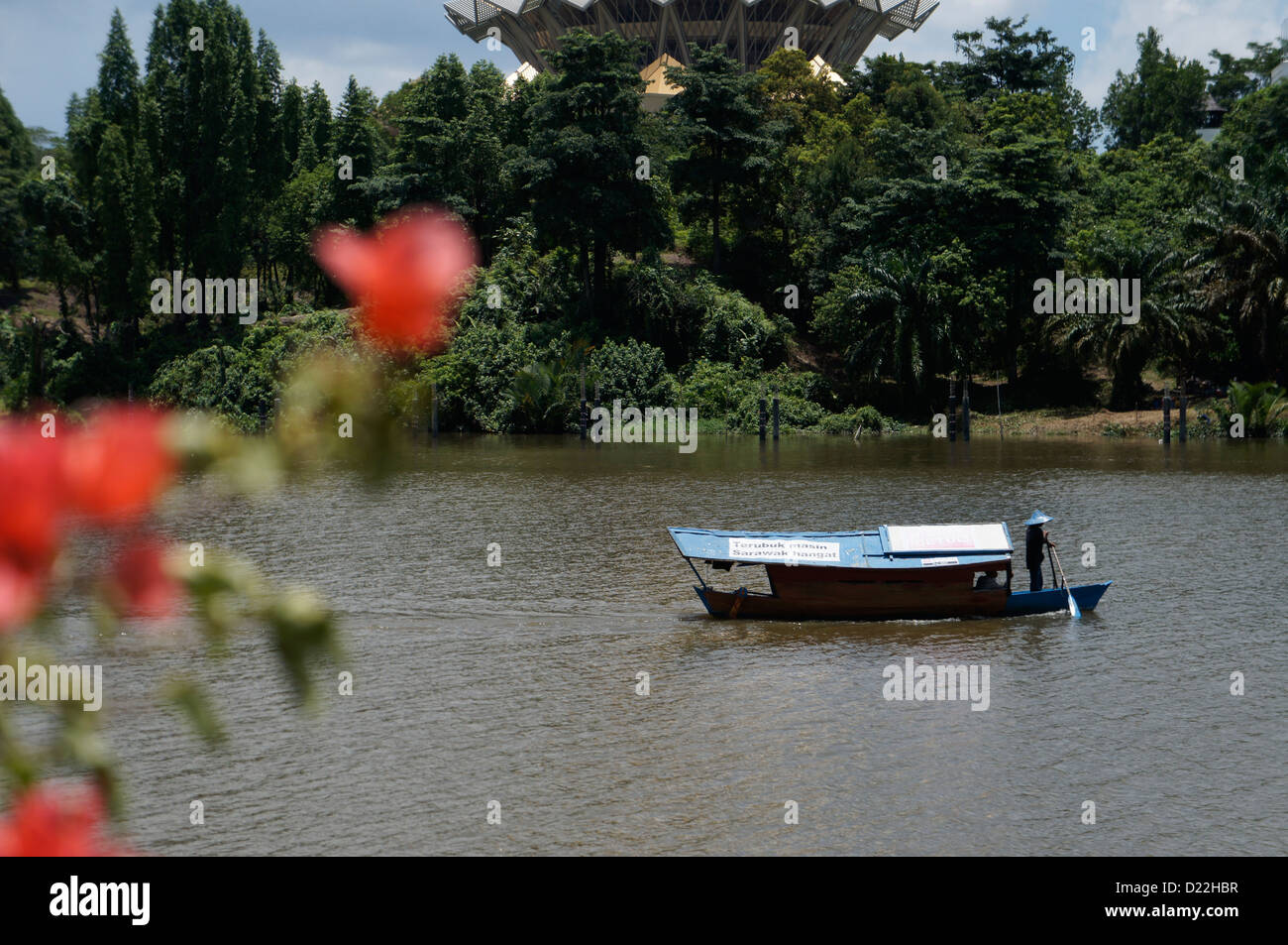 Bateau traditionnel au Waterfront, Kuching, Sarawak Banque D'Images