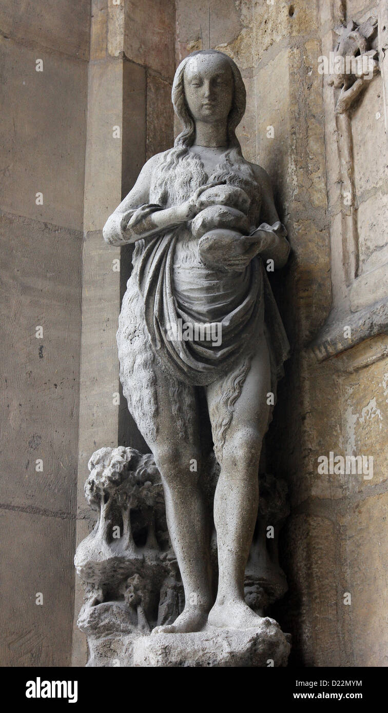 Saint Marie d'Egypte statue, Saint Germain l'Auxerrois, église, Paris Banque D'Images